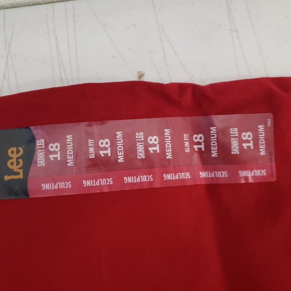 NWT Lee Women's Sculpting Slim Fit Red 18 Medium - Picture 8 of 8